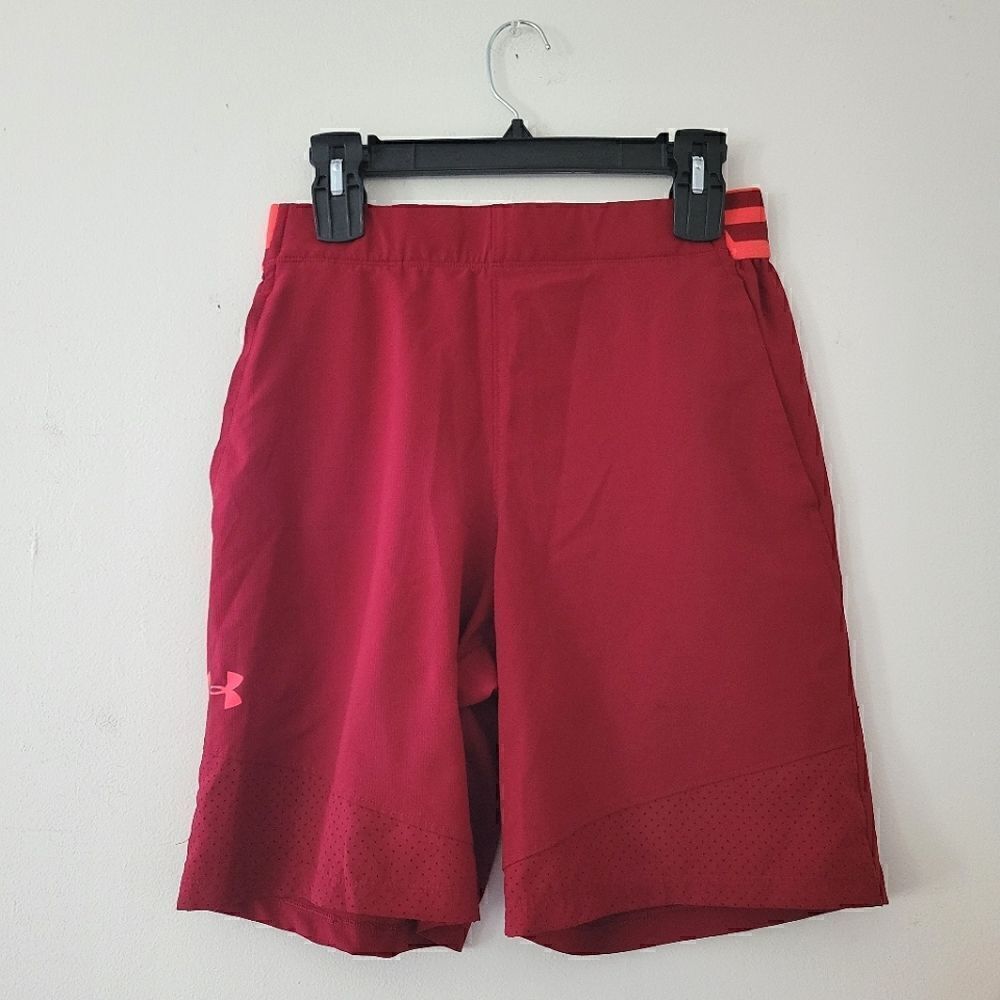 Under Armour Heat Gear Fitted Shorts Red/Pink M
